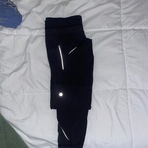 LULULEMON Black Reflective Leggings!